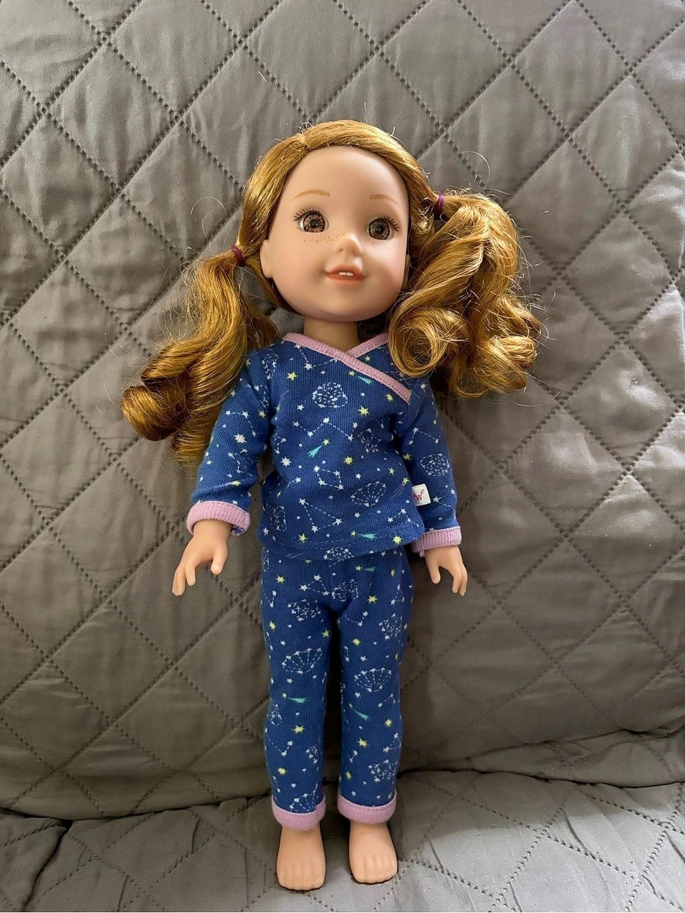 American Girl WellieWishers Willa Doll in Starry Sky Pajamas Blue Pajamas